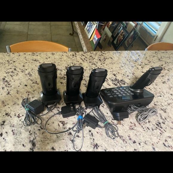 SOLD!!! Panasonic 6.0 Plus Model KX-TG4741 Cordless Phone and Answering Machine - Picture 6 of 11